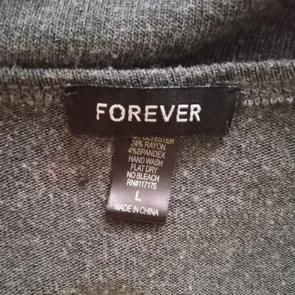 NWTπ FREE GIFT IS INCLUDED π Wrap Dress V- Neck, High Split, Midi - Picture 12 of 13